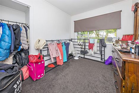 Photo of property in 1/27 Mon Desir Place, Manurewa, Auckland, 2102