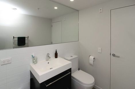 Photo of property in Nouvo Apartments, 5e/21 Rugby Street, Mount Cook, Wellington, 6021