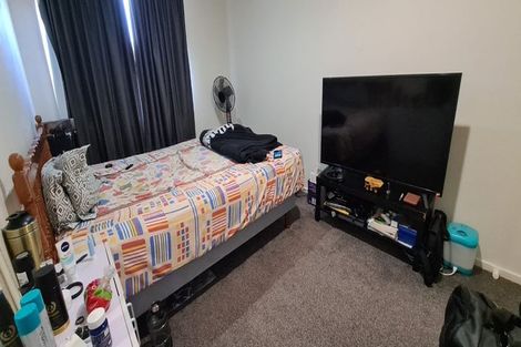 Photo of property in 14 Vitex Lane, Henderson, Auckland, 0612