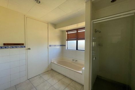Photo of property in 18 Justamere Place, Weymouth, Auckland, 2103