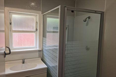 Photo of property in 2/4 Pax Avenue, Forrest Hill, Auckland, 0620