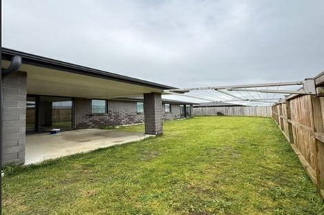 Photo of property in 11 Tauroa Drive, Tuakau, 2121