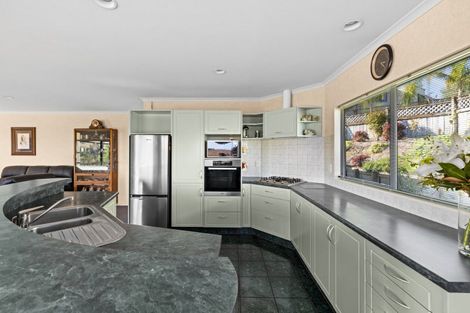 Photo of property in 11a Cumberland Rise, Taradale, Napier, 4112