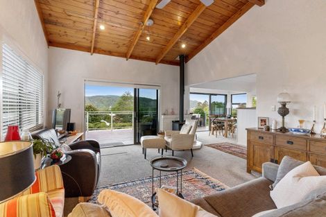 Photo of property in 105 Waireka Place, Whangamata, 3620