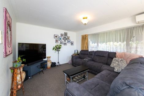 Photo of property in 1/15 Gebbie Road, Taradale, Napier, 4112