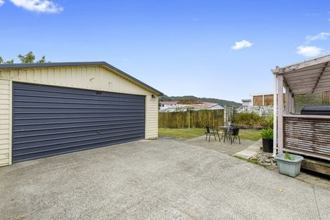 Photo of property in 5 Moana Grove, Waiwhetu, Lower Hutt, 5010