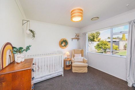 Photo of property in 4 Gladys Place, Kelvin Grove, Palmerston North, 4414