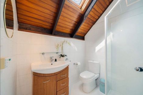 Photo of property in 68 Kaurilands Road, Titirangi, Auckland, 0604