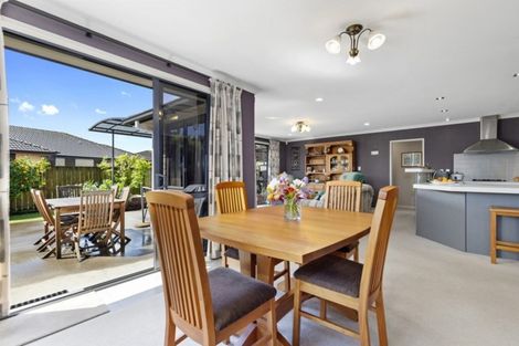 Photo of property in 1 Holly Place, Rototuna North, Hamilton, 3210