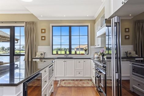 Photo of property in 166 Oriental Parade, Papamoa Beach, Papamoa, 3118