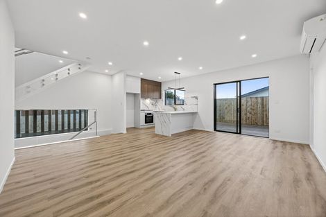 Photo of property in 27 Jandell Crescent, Bucklands Beach, Auckland, 2014