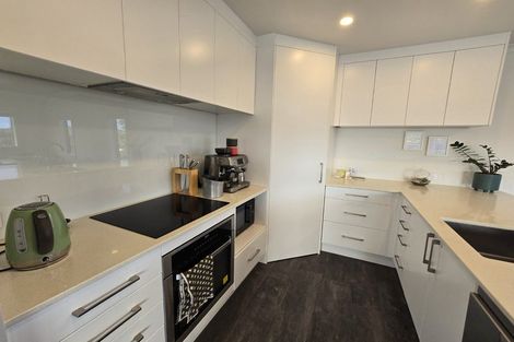 Photo of property in 10 Gaff Place, Whitby, Porirua, 5024