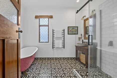 Photo of property in 33 Fitzroy Road, Fitzroy, New Plymouth, 4312