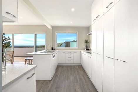 Photo of property in 71 Mount Pleasant Road, Mount Pleasant, Christchurch, 8081