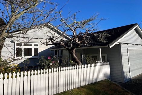 Photo of property in 1 Newcombe Crescent, Karori, Wellington, 6012