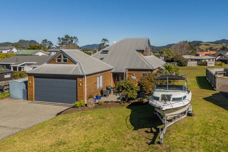 Photo of property in 29 Pleasant Place, Pauanui, Hikuai, 3579