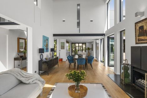 Photo of property in 100 Glandovey Road, Fendalton, Christchurch, 8052