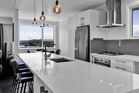 Photo of property in 31 Clearmont Crescent, Blagdon, New Plymouth, 4310