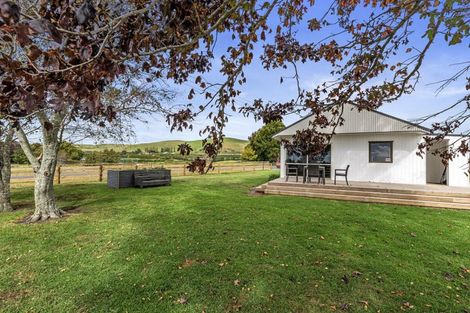 Photo of property in 92 Ohinepanea Road, Pukehina, Te Puke, 3186