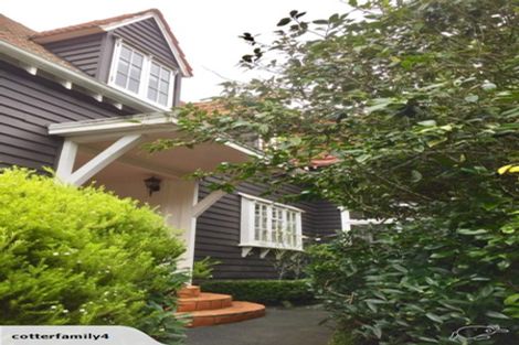 Photo of property in 10 Glen Road, Kelburn, Wellington, 6012