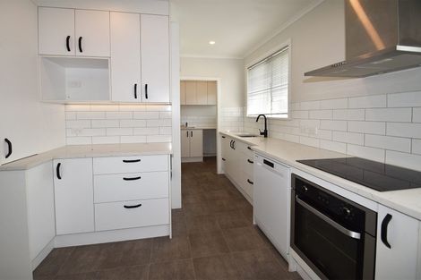 Photo of property in 4 Woodford Avenue, Henderson, Auckland, 0610