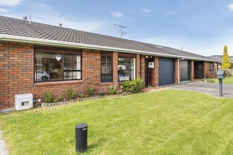 Photo of property in 108 Oxford Street, Tawa, Wellington, 5028