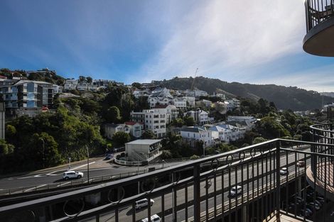 Photo of property in Atrium Towers, 8j/154 The Terrace, Wellington Central, Wellington, 6011