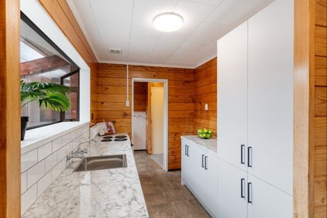 Photo of property in 60 Pasadena Crescent, Totara Park, Upper Hutt, 5018