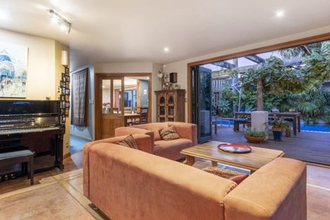 Photo of property in 2 La Cumbre Close, Bethlehem, Tauranga, 3110