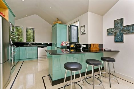 Photo of property in 16 Mayall Avenue, Beach Haven, Auckland, 0626