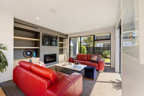 Photo of property in 64a Straven Road, Fendalton, Christchurch, 8014