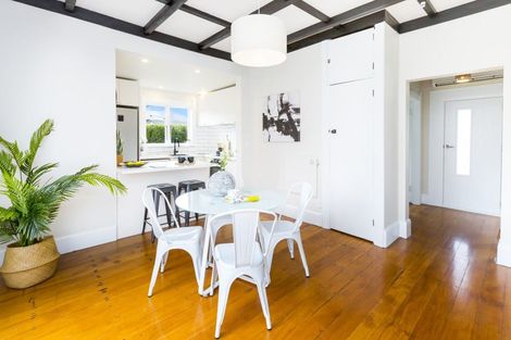 Photo of property in 8 Leighton Avenue, Waiwhetu, Lower Hutt, 5010