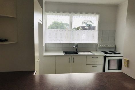 Photo of property in 5/85 Edmonton Road, Henderson, Auckland, 0612