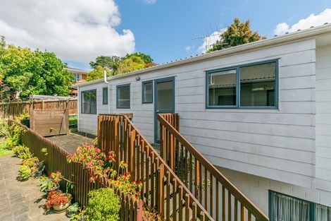 Photo of property in 1/52 Agincourt Street, Glenfield, Auckland, 0629