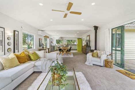 Photo of property in 393 Papakura-clevedon Road, Clevedon, Papakura, 2582