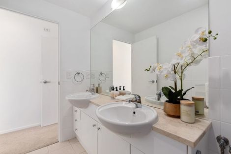 Photo of property in 26/4e Collins Street, Takapuna, Auckland, 0622