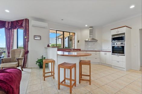 Photo of property in 74 Rototuna Road, Rototuna, Hamilton, 3210