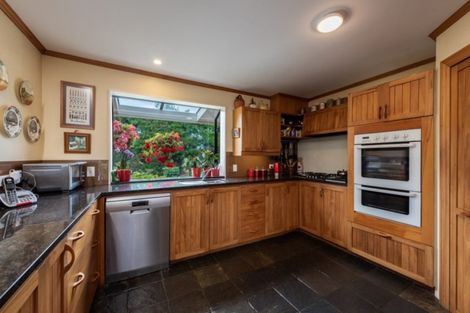 Photo of property in 312 Heatherlea Road East, Levin, 5571