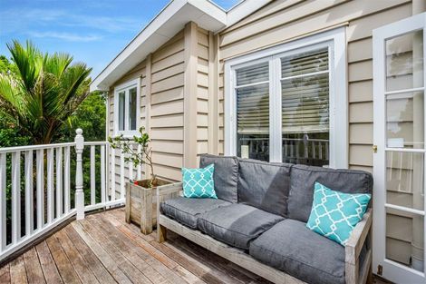 Photo of property in 709 Scenic Drive, Henderson Valley, Auckland, 0612