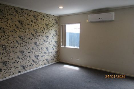 Photo of property in 4313a Great North Road, Glendene, Auckland, 0602