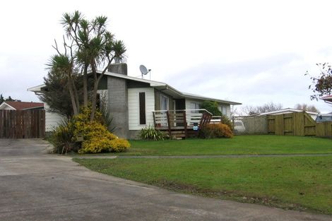 Photo of property in 38 Hillcrest Drive, Kelvin Grove, Palmerston North, 4414