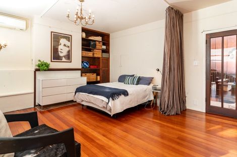 Photo of property in 37 The Crescent, Roseneath, Wellington, 6011