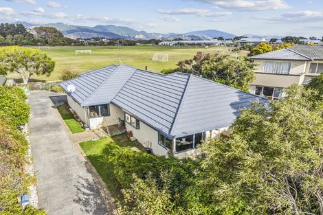 Photo of property in 8 Leigh Place, Paraparaumu Beach, Paraparaumu, 5032