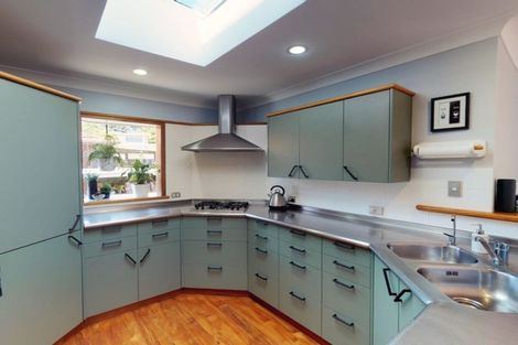 Photo of property in 77 Sunbrae Drive, Silverstream, Upper Hutt, 5019