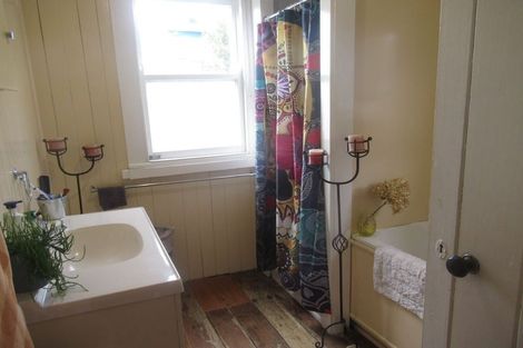 Photo of property in 61 Fergusson Street, Woodville, 4920