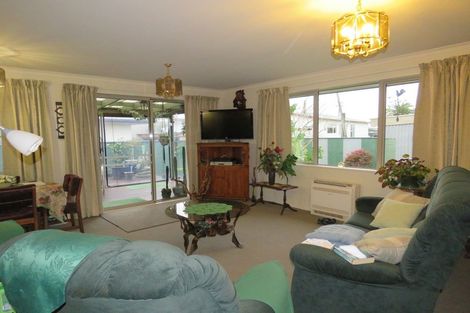 Photo of property in 37 Menzies Street, Westport, 7825