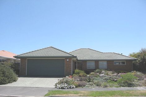 Photo of property in 6 Rue De La Mare, Parklands, Christchurch, 8083