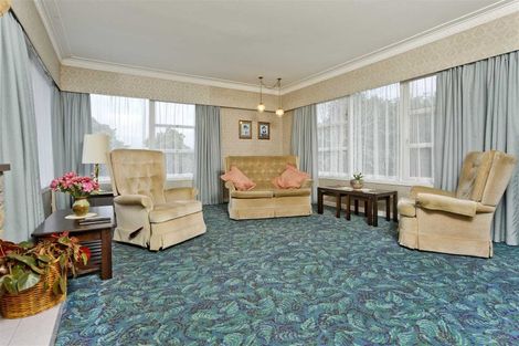 Photo of property in 87 Hillcrest Avenue, Hillcrest, Auckland, 0627