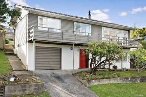 Photo of property in 3 Heather Place, Sunnynook, Auckland, 0620