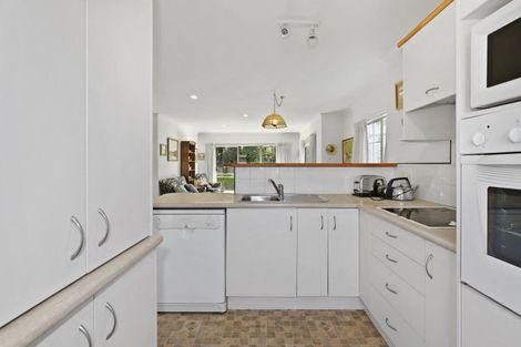 Photo of property in 19 Lakeridge Close, Rangatira Park, Taupo, 3330